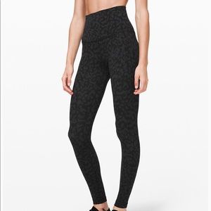 Lululemon 28” align size 6
